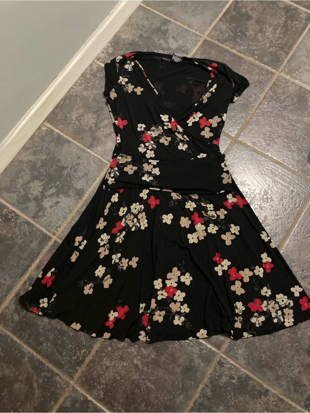 New York & Company Black Floral Wrap Top and Skirt Set Women’s Size S/M